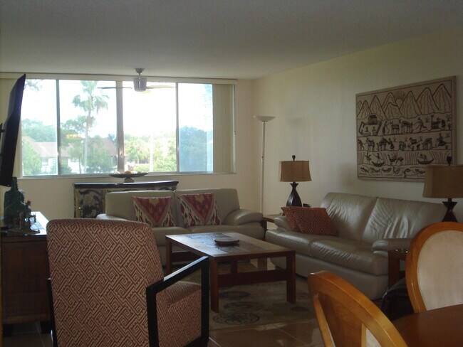 Foto del edificio - 6698 10th Ave N