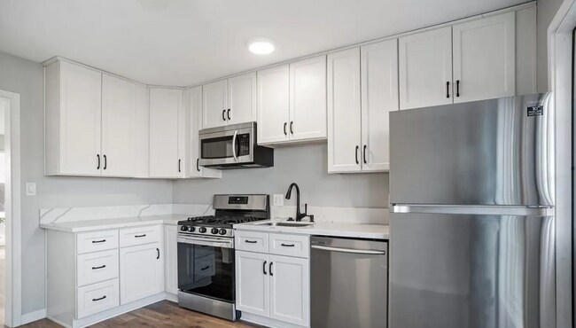 Foto del edificio - 2 Bed, 1 Bath Unit in Clairemont/Bay Park ...