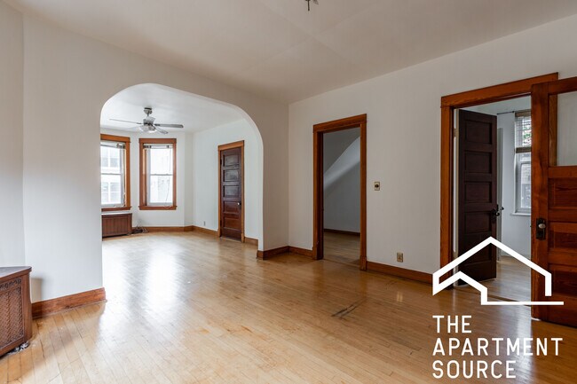 Foto del edificio - 2042 W Armitage Ave