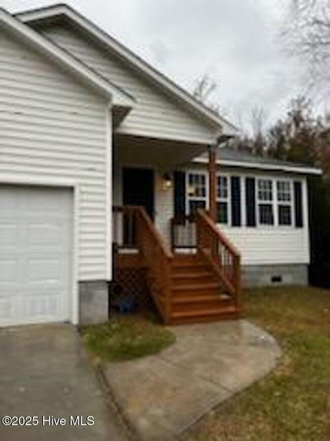 Building Photo - 200 Attmore Dr