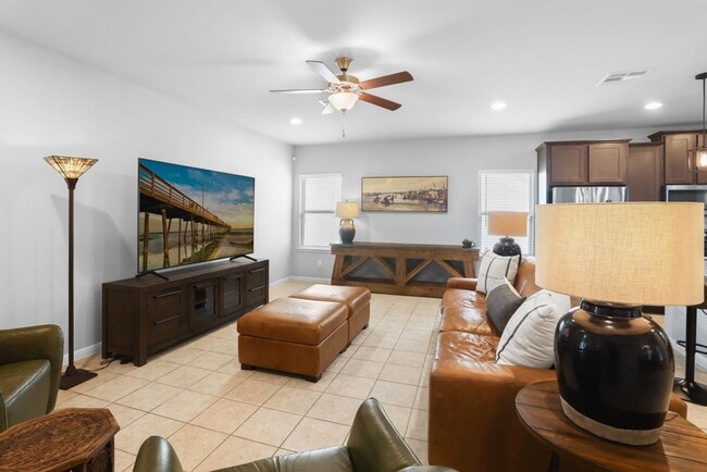 Building Photo - 3 Bedroom/2.5 Bath Carlson Park Subdivision