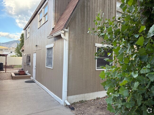 Building Photo - 675 W 1800 N