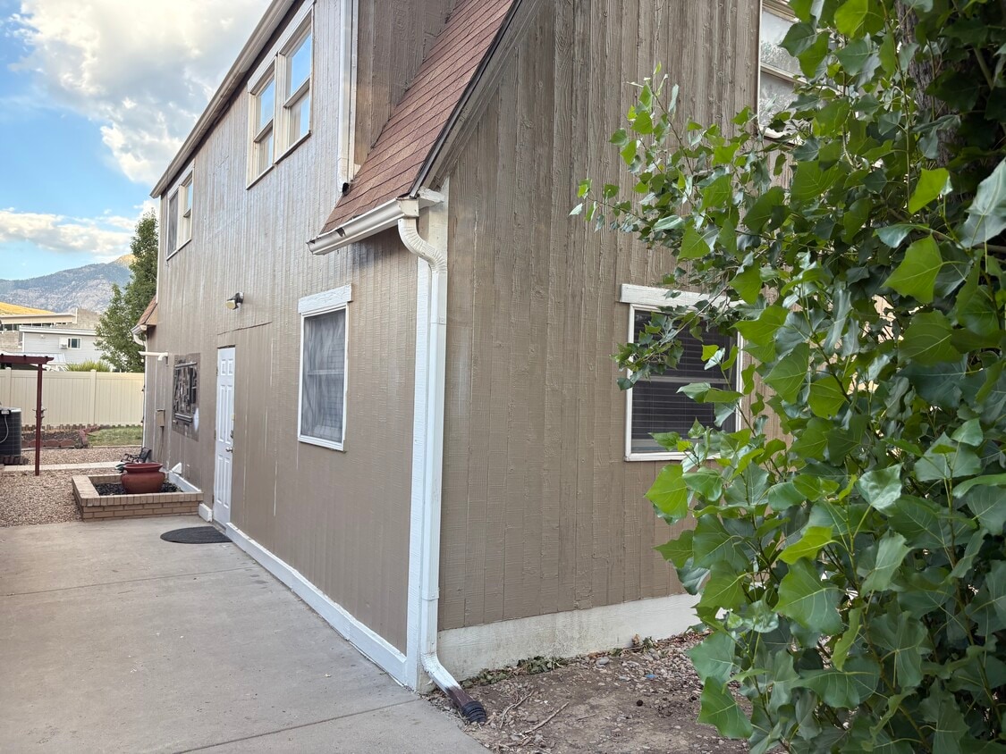 Main Out Back building - 675 W 1800 N