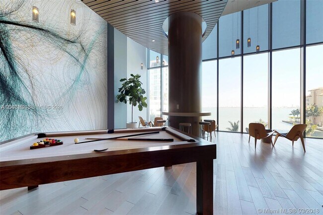 Foto del edificio - 460 NE 28th St