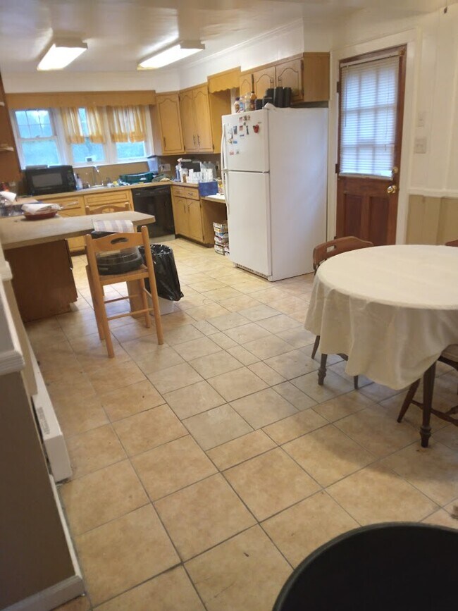 Photo - 561 Almena Ave House