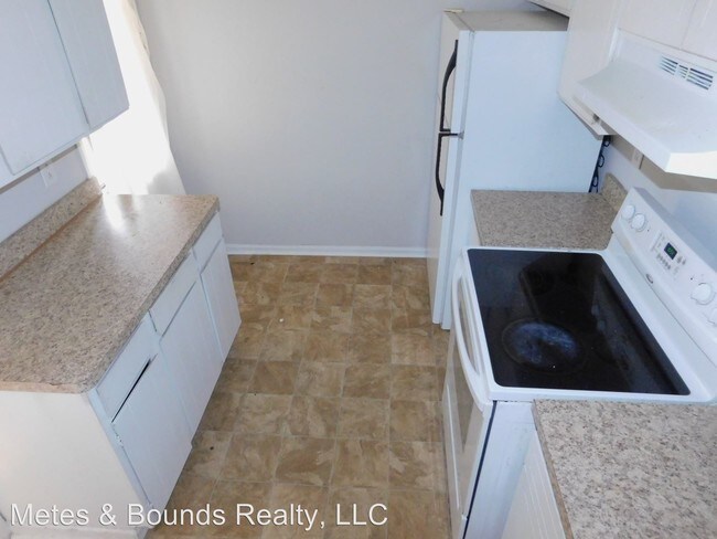 Building Photo - 2 br, 2.5 bath House - 2702 Penwood Place