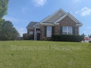 Building Photo - 2010 Darwood Dr