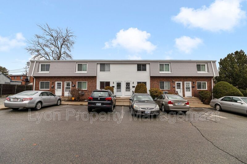 300 Smithfield Rd Unit Bldg. 6 , North Providence, RI 02904 Condo