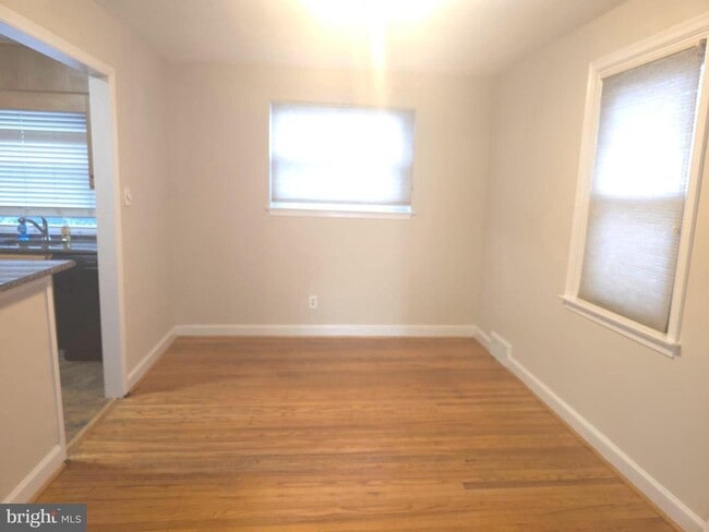 Building Photo - 1133 Cobbs St