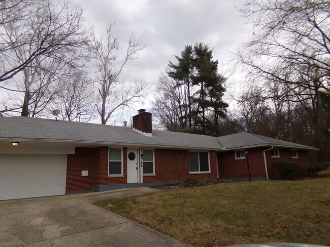 Foto del edificio - 3 Bed 2.5 Bath Ranch Home!