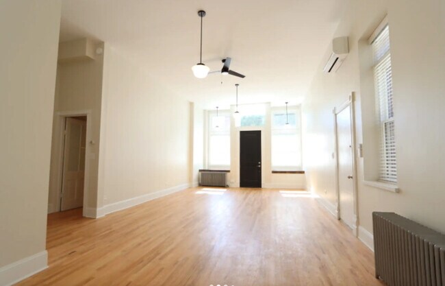 Foto del edificio - 1318 W Erie St
