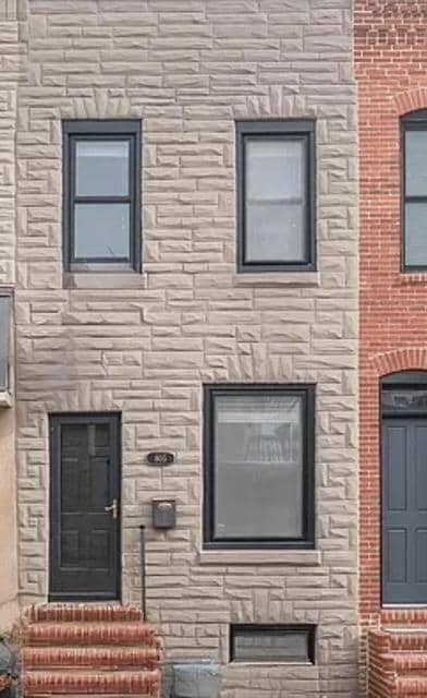 Building Photo - 805 S Decker Ave