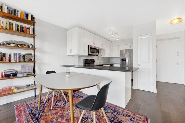 Foto del edificio - 1550 N Lake Shore Dr