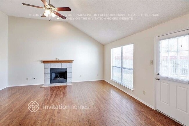 Building Photo - 727 Autumn Oaks Dr