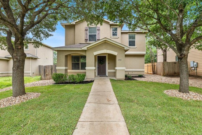 Foto del edificio - 5705 Viewpoint Dr