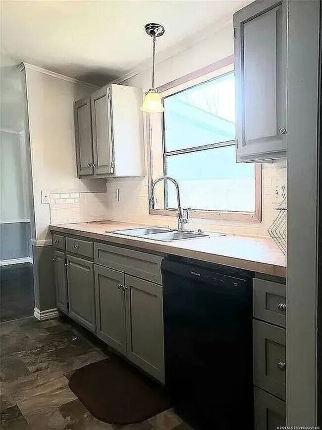 Foto del edificio - 215 Copperhead Ln