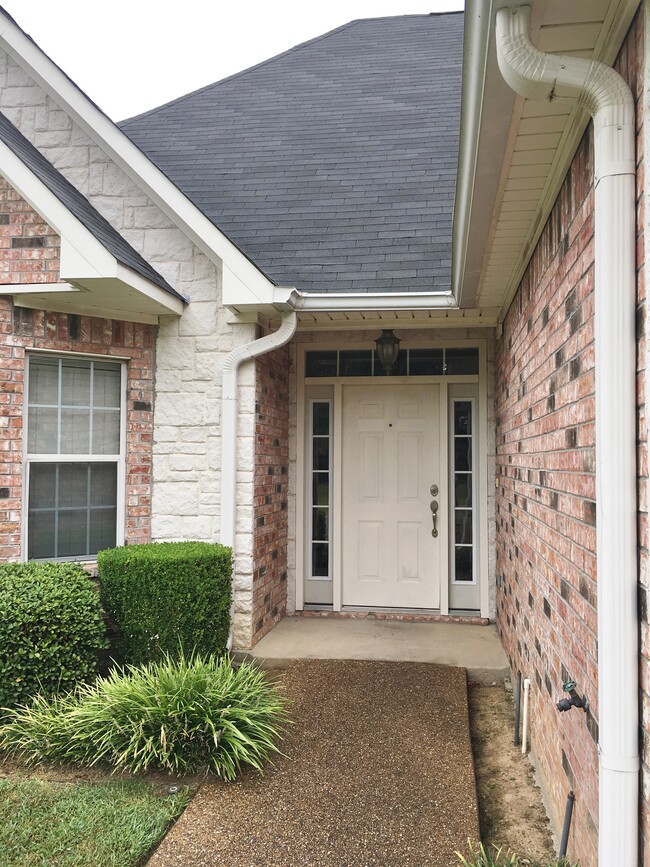 Building Photo - 6222 Ashton Ct