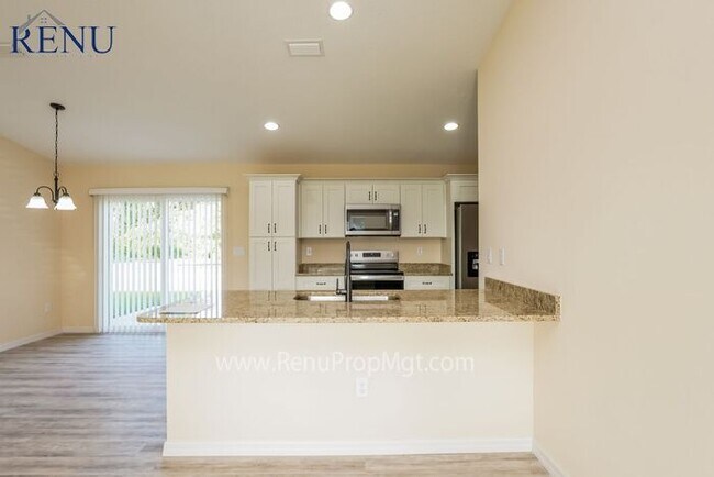 Foto del edificio - Available Now!