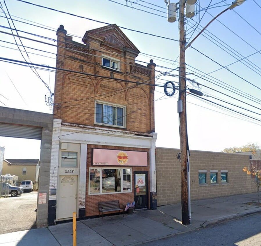 Photo - 2332 Arlington Avenue