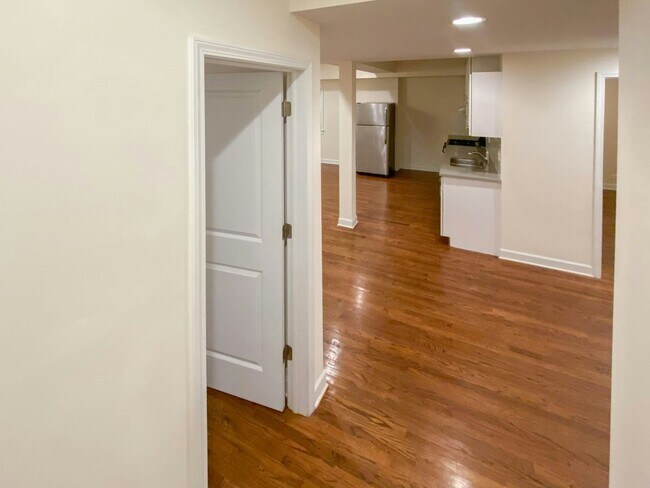 Foto del edificio - 1831 W Leland Ave