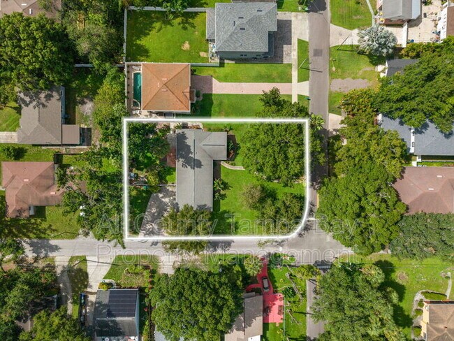 Foto del edificio - 2725 N Myrtle Ave