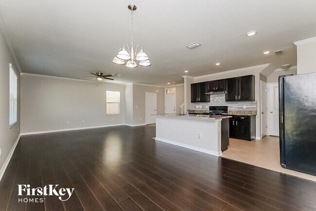 Building Photo - 7938 Pelican Reed Cir