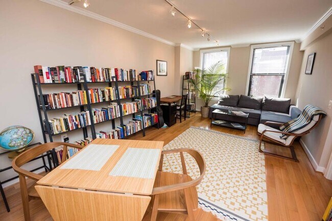 Foto del edificio - 616 E St NW
