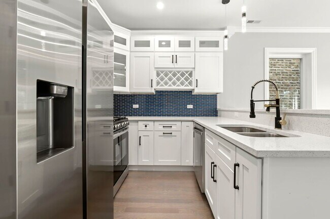 Foto del edificio - 4605 S Langley Ave