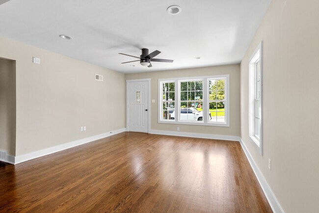 Foto del edificio - 2628 Linden Pl