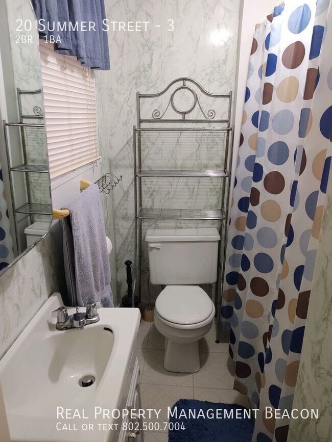 20 Summer St Unit 3, Lebanon, NH 03766 Room for Rent in Lebanon, NH