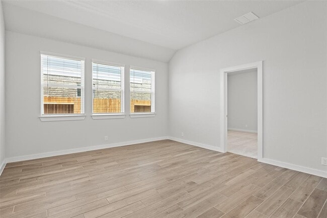 Building Photo - 2918 Alster