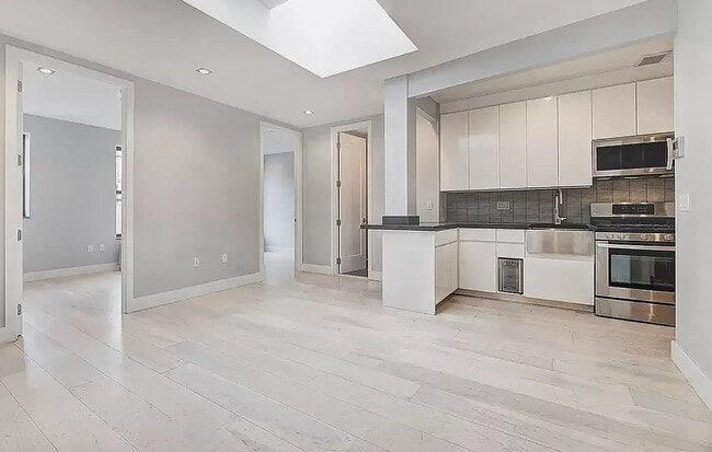 Building Photo - 161 Stanton St