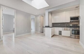 Building Photo - 161 Stanton St