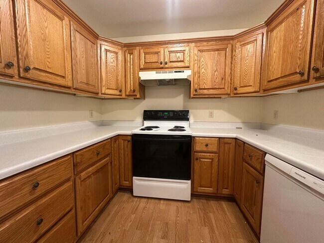 Foto del edificio - 315-317 N Watertown St