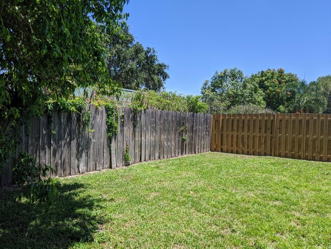 Building Photo - 1350 Riverside Cir
