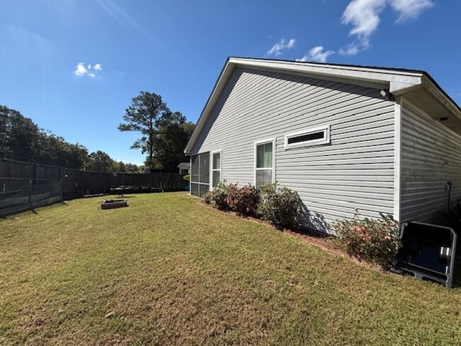 Building Photo - 3 Bedroom 2 Bath House in Brickhope Greens - Goose Creek