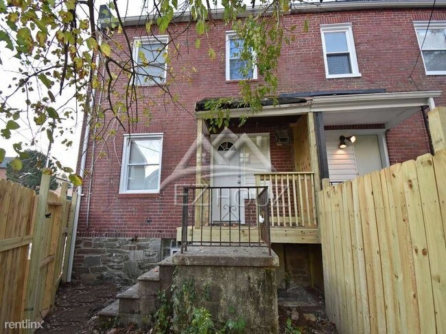 Building Photo - 3 br, 1 bath House - 656 Parkwyrth Street
