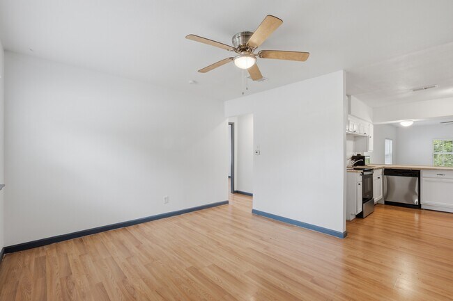 Foto del edificio - 620 E Sears St
