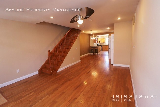 Building Photo - Spacious 3 Bedroom House in South Philly!