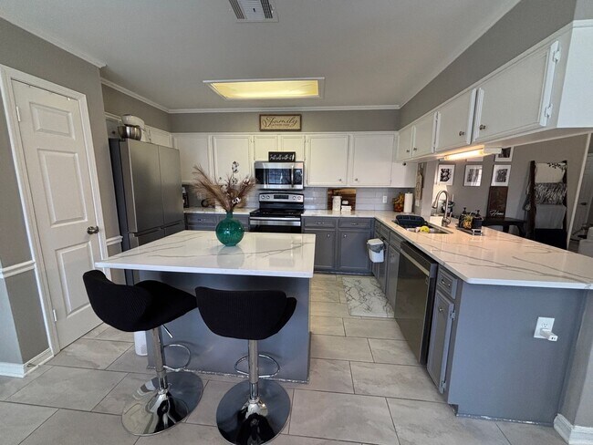 Foto del edificio - STUNNING AND IMMACULATE HOME NEAR BARKSDALE AIR FORCE BASE