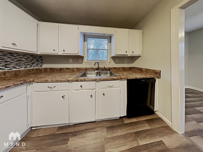 Building Photo - 7322 Cavern Rd