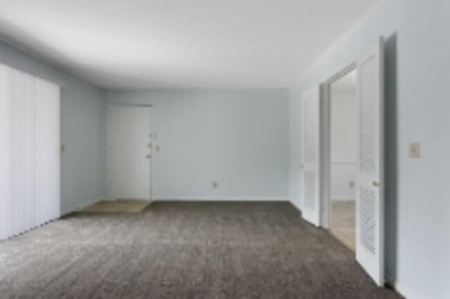 Foto del edificio - 425 W 87 Pl