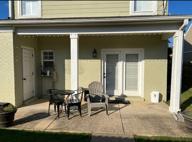 Building Photo - 3 bed 3 bath house on Anchorage Road!