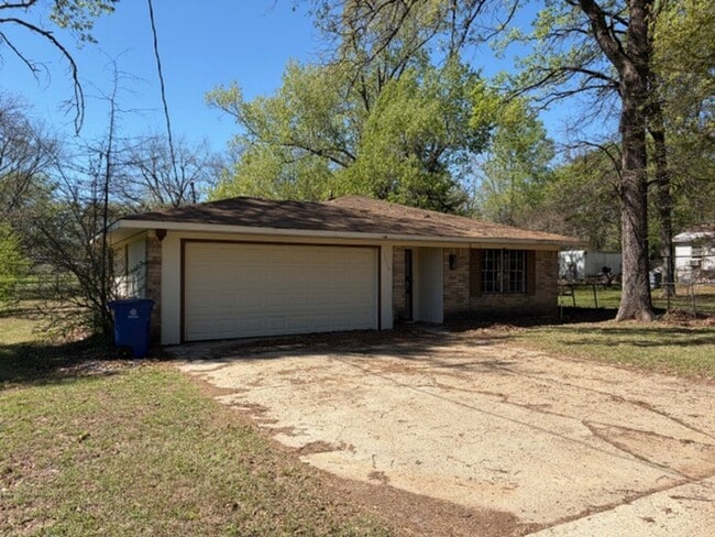 Building Photo - 1710 Joe Louis Blvd