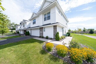 Building Photo - 2164 Heron Ct
