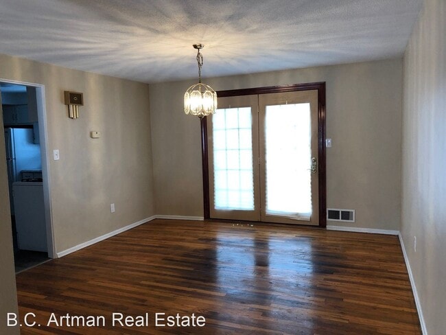 Building Photo - 3 br, 1 bath House - 375 Macassar Drive