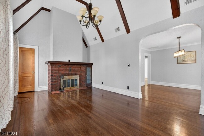 Foto del edificio - 2096 Lentz Ave