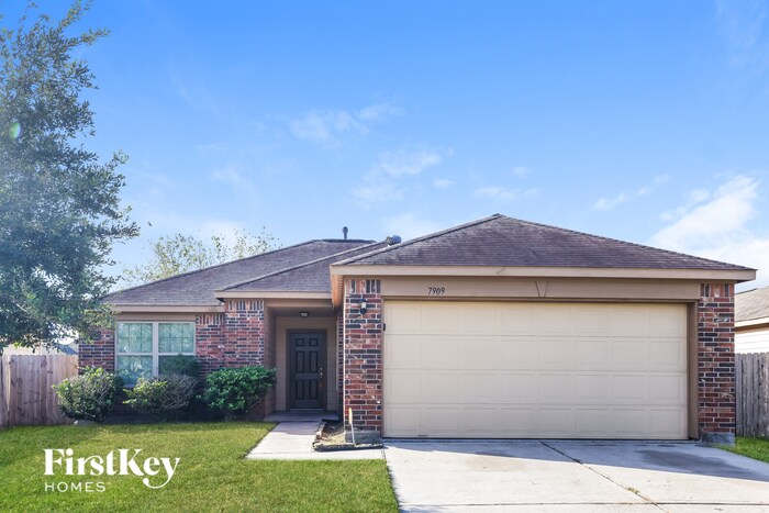 Primary Photo - 7909 Big Oak Dr