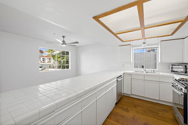 Foto del edificio - 501 Avenida Victoria