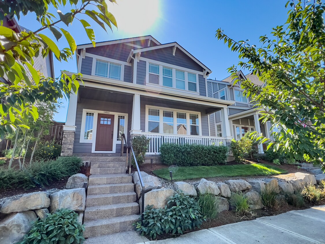 Primary Photo - Beaverton Lovely 4 Bedroom 2.5 Bathroom in...